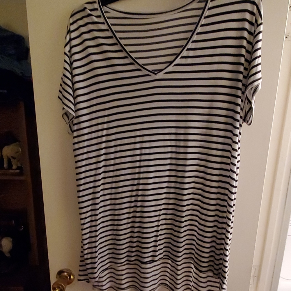 Ava & Viv Hi Low Tshirt